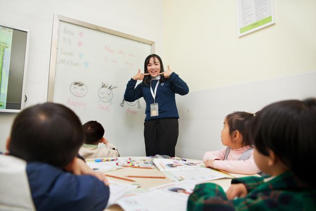 济英语教育哪家强：精选培训学校与机构，哪家英语培训更胜一筹