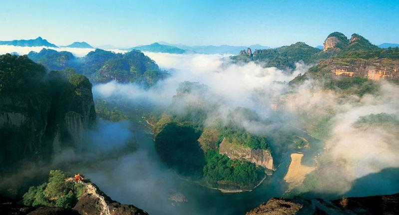 自然环境形成与演化：探讨地质、气候、生物多样性的起源与变迁