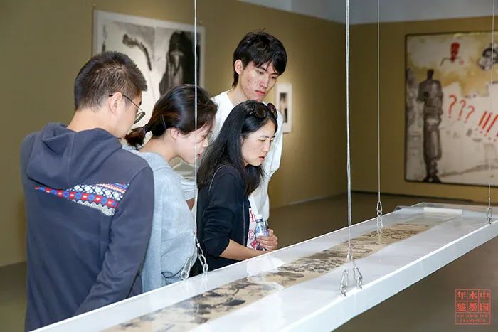 '人工智能助力下的中国水墨画国展创作揭秘与流程展示'