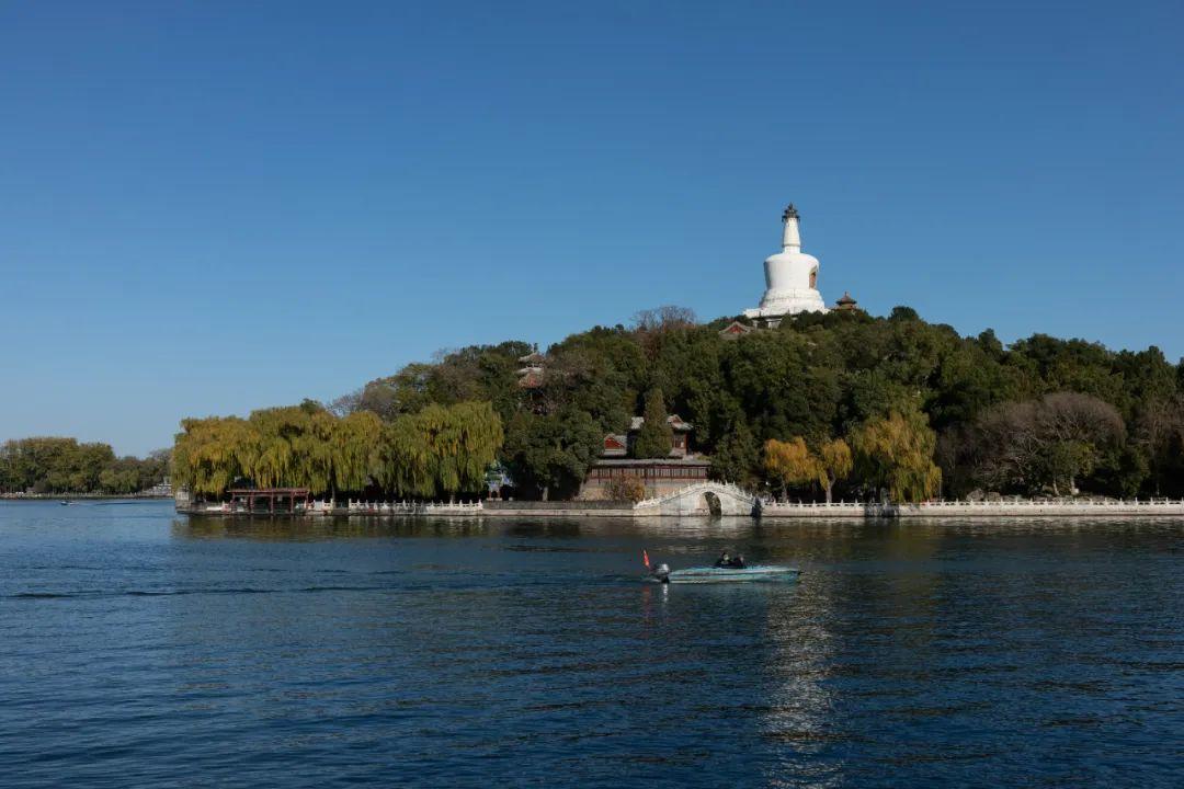 ai水面倒影文案素材库